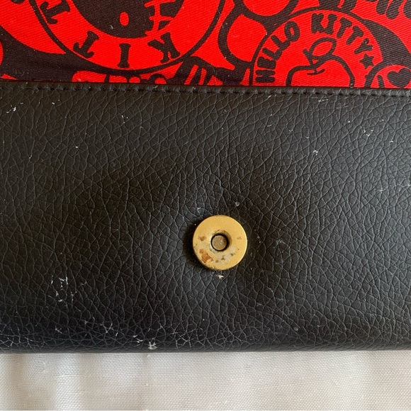 SOLD Hello Kitty Wallet - Picture 7 of 11